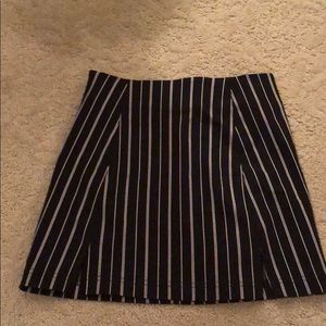 URBAN OUTFITTERS black & white striped mini skirt